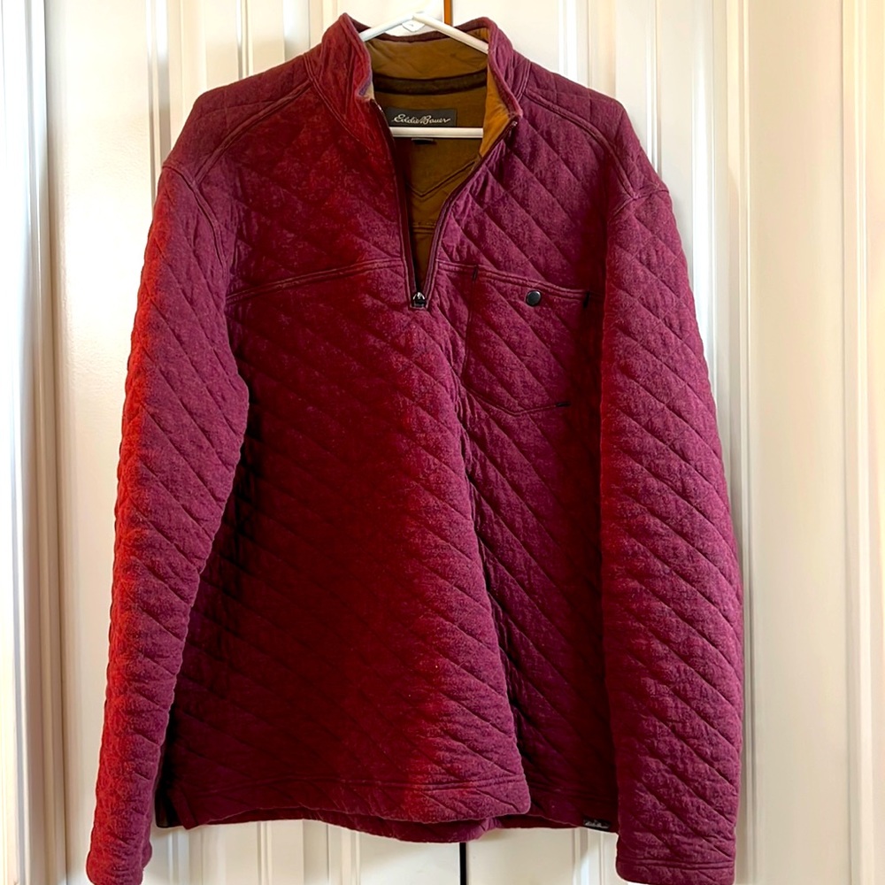 Eddie Bauer heavy pullover in great shape. Nice maroon color with tan interior.
